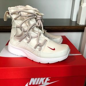 Nike Tanjun winter snow boots